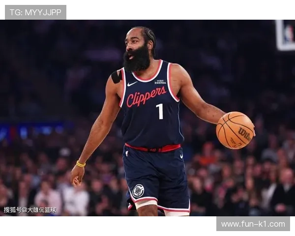 哈登这自律程度，凌晨四点的洛杉矶见不到他，但健身房镜子记得他每滴汗