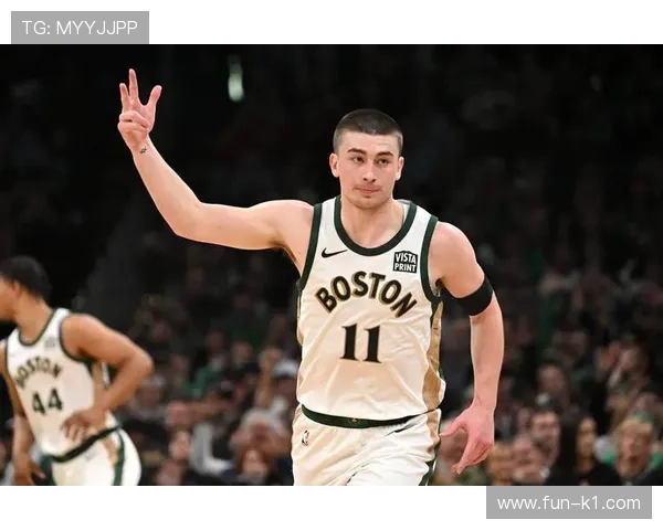 佩顿·普里查德利用无球掩护拉开空间 提升三分命中率明显